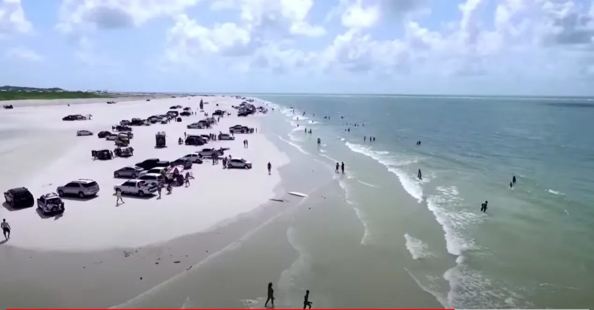 Quatro praias de Salinópolis recebem mutirão de limpeza neste domingo, 20; veja a programação